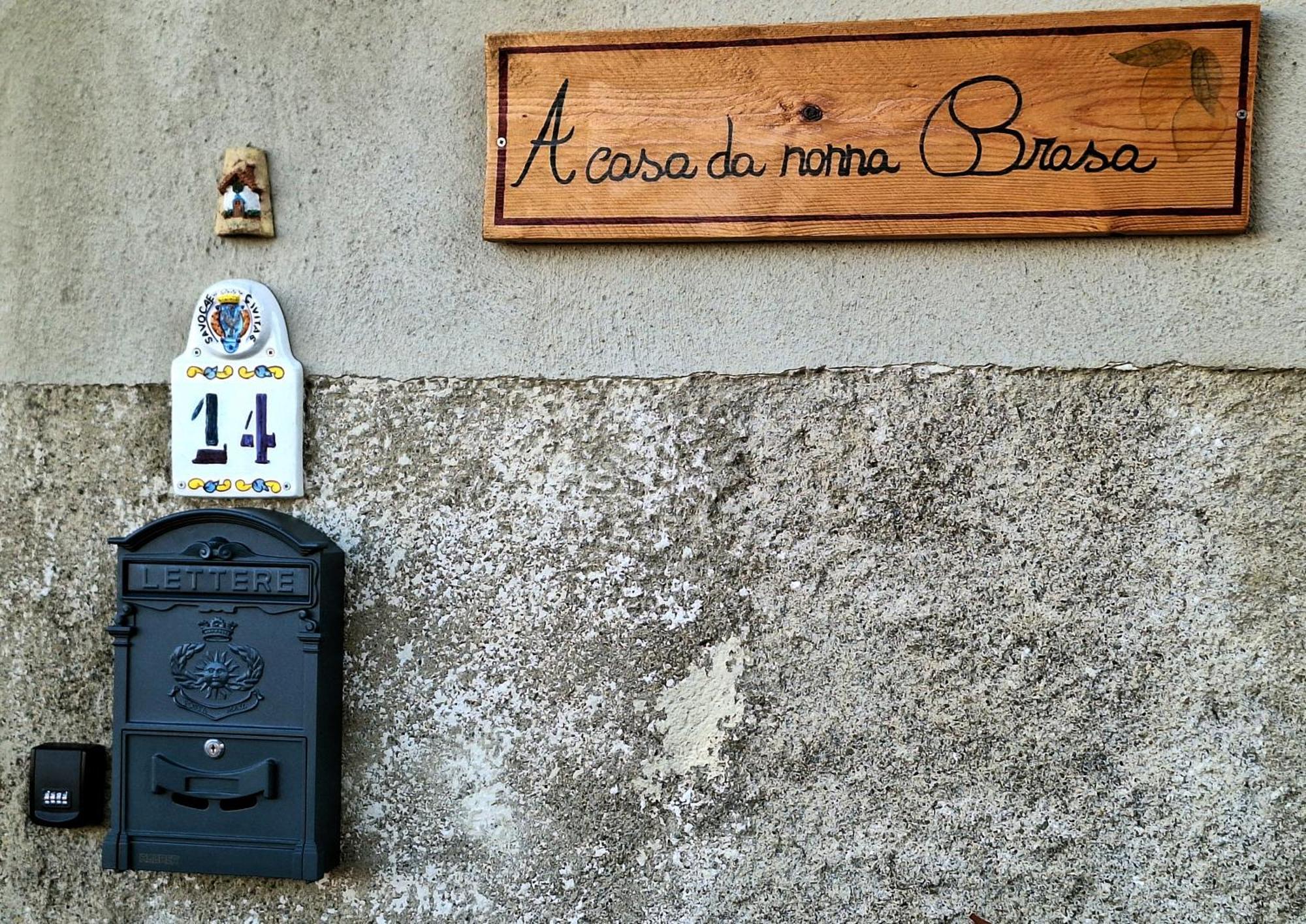 A Casa Da Nonna Brasa Holiday Home Savoca Exterior foto